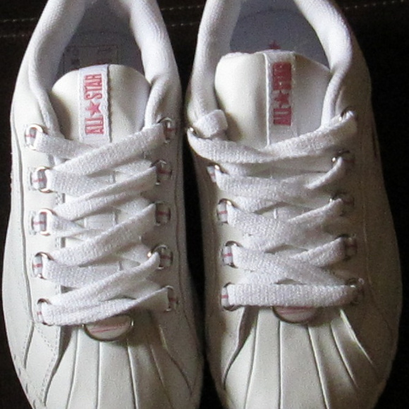 Shoes Converse athletic girls new size 6M white Allstar leather - Picture 3 of 4